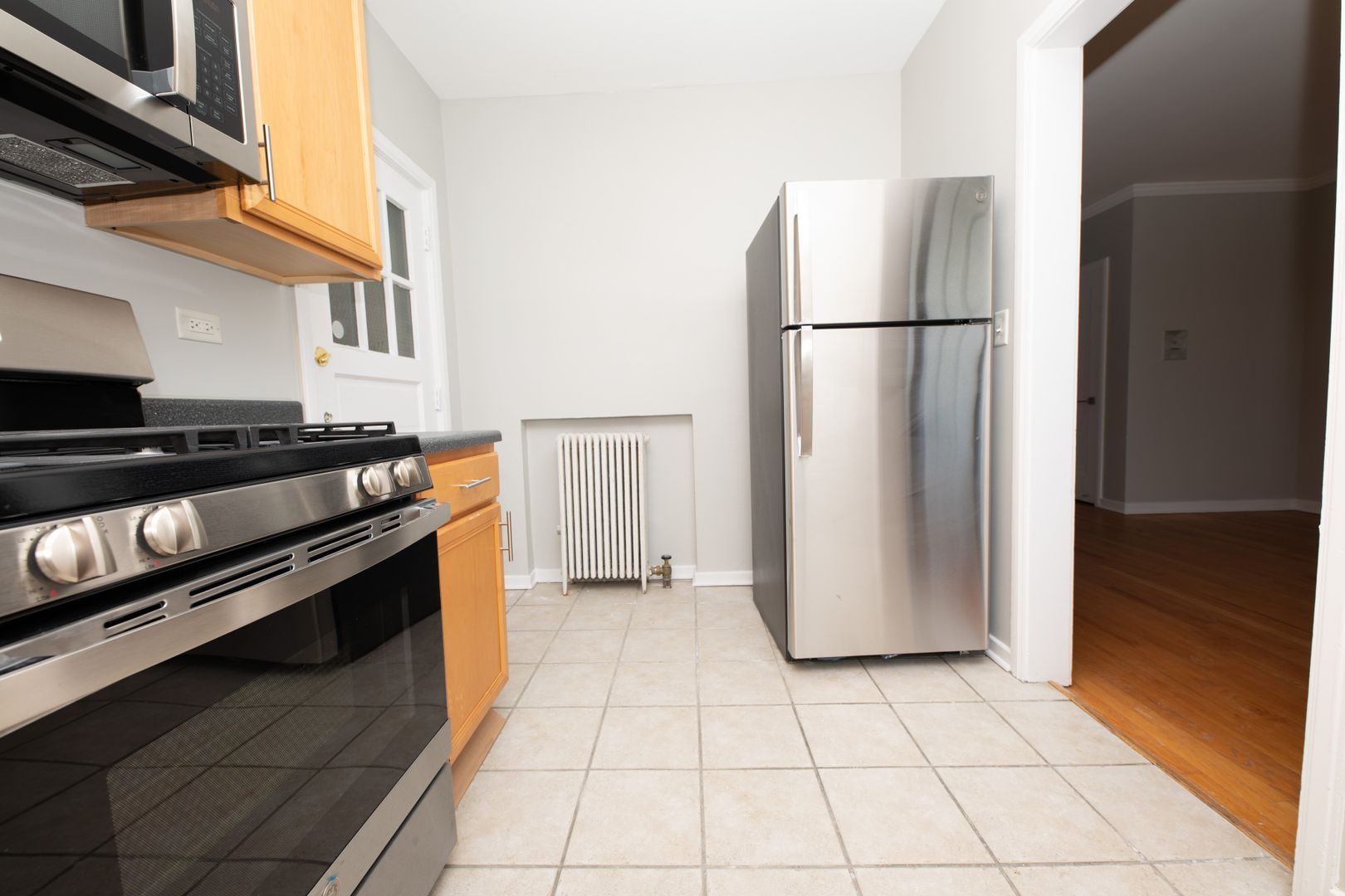 Evanston Apartment: 2730-2766 Hampton Parkway