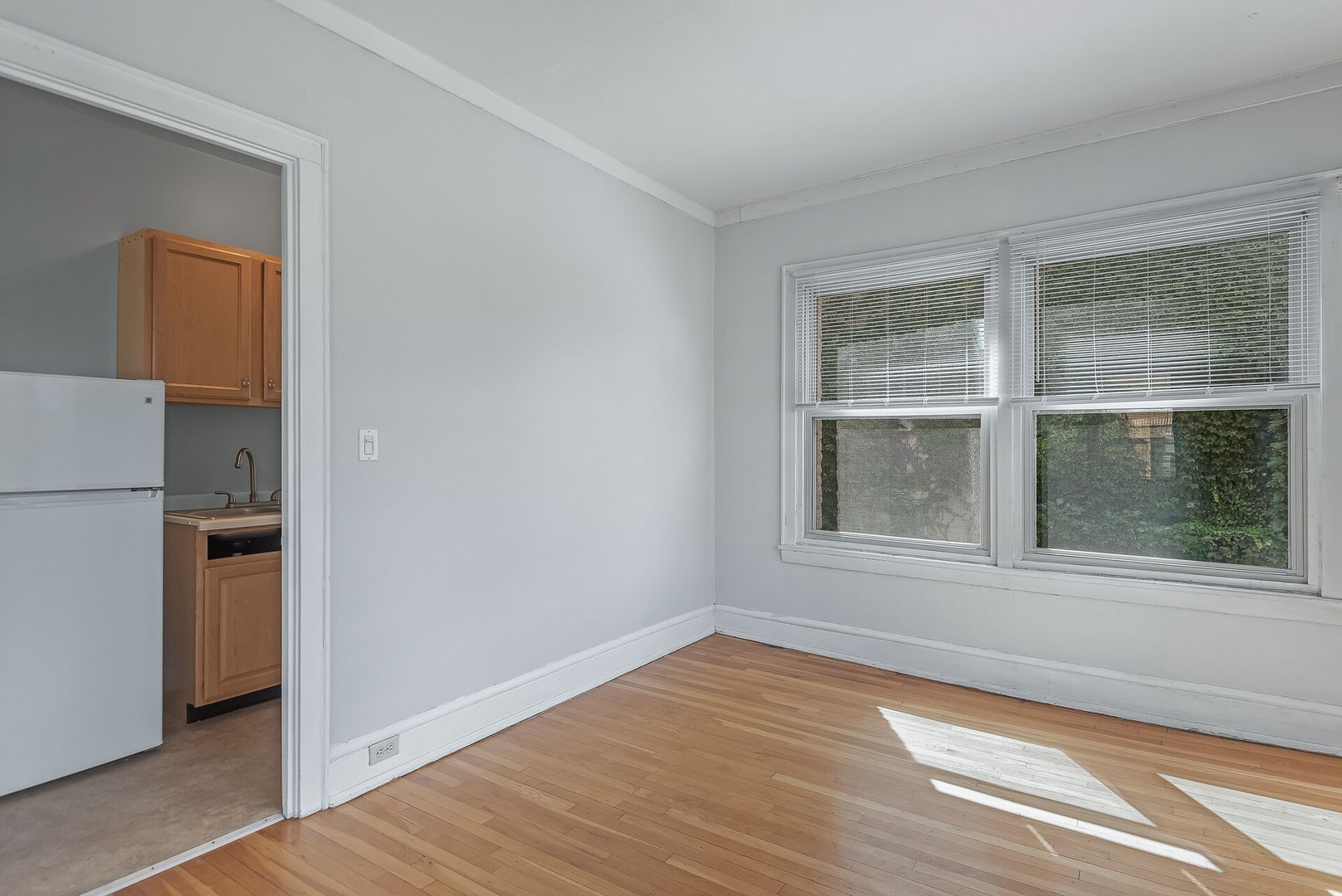 Minneapolis Apartment: 214 Oak Grove St