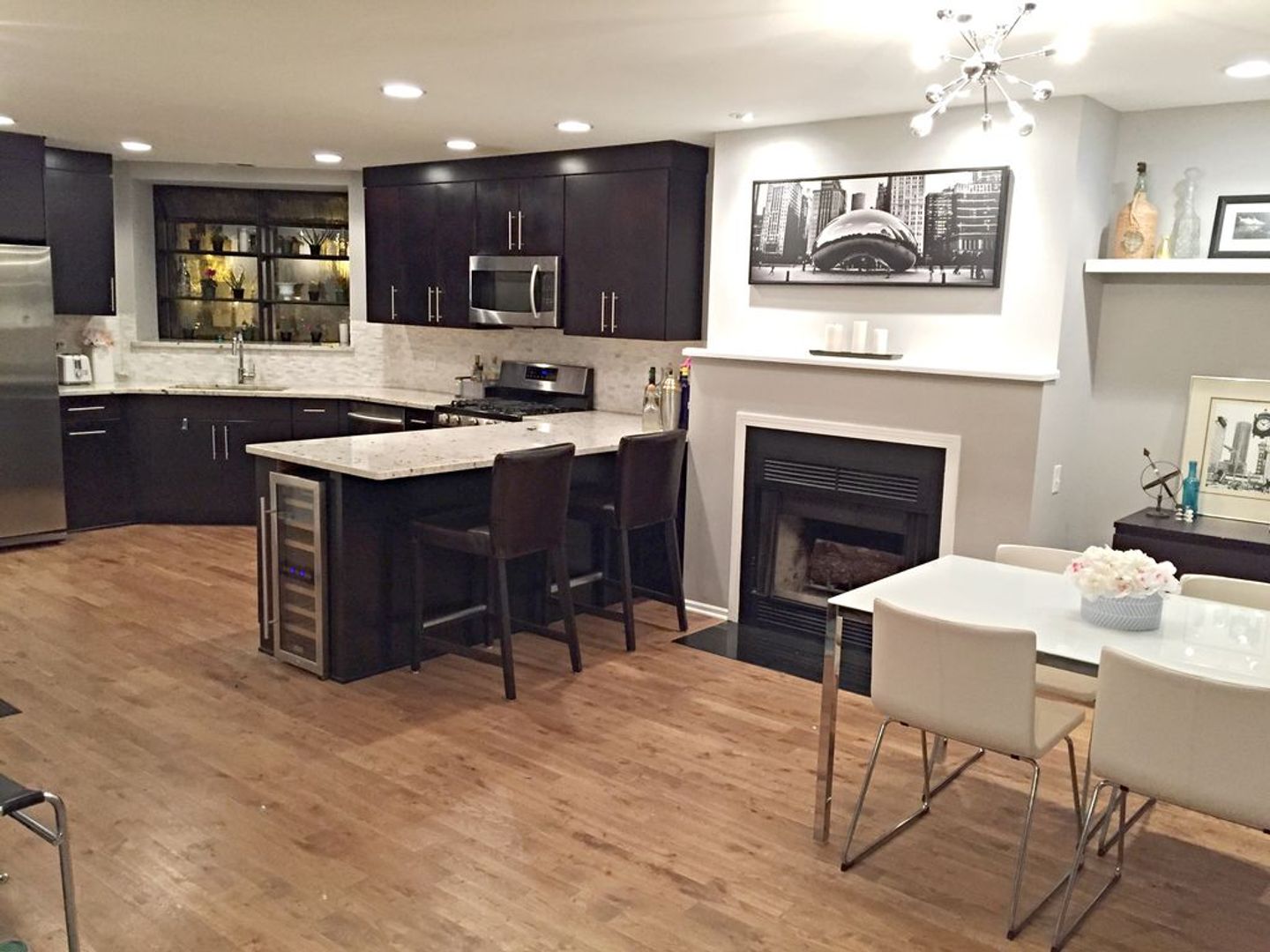 Chicago Apartment: 3264 N Clark