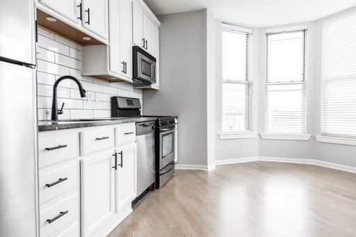 3264 N Clark – photo 1