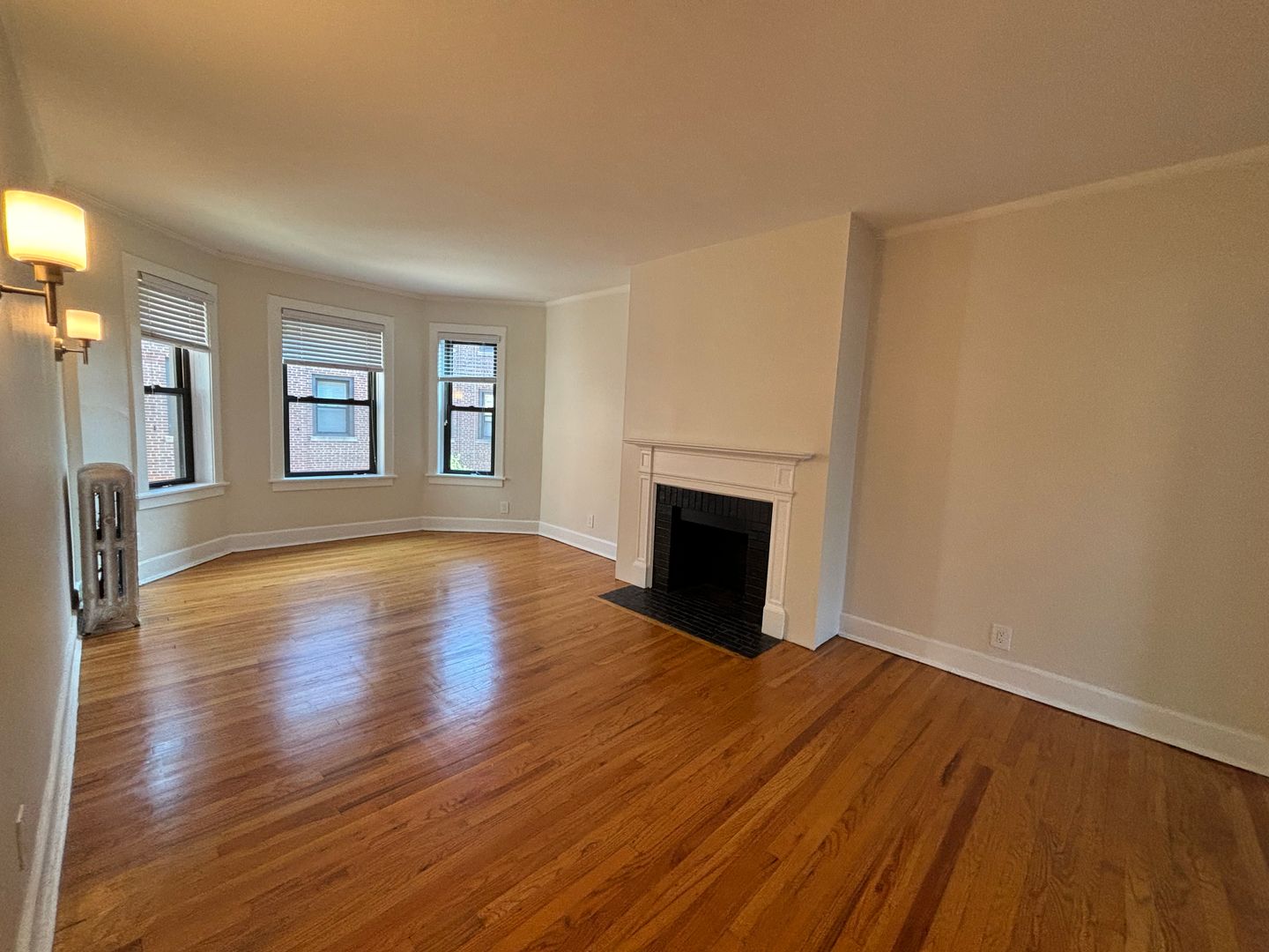 Evanston Apartment: 800-810 Michigan Avenue