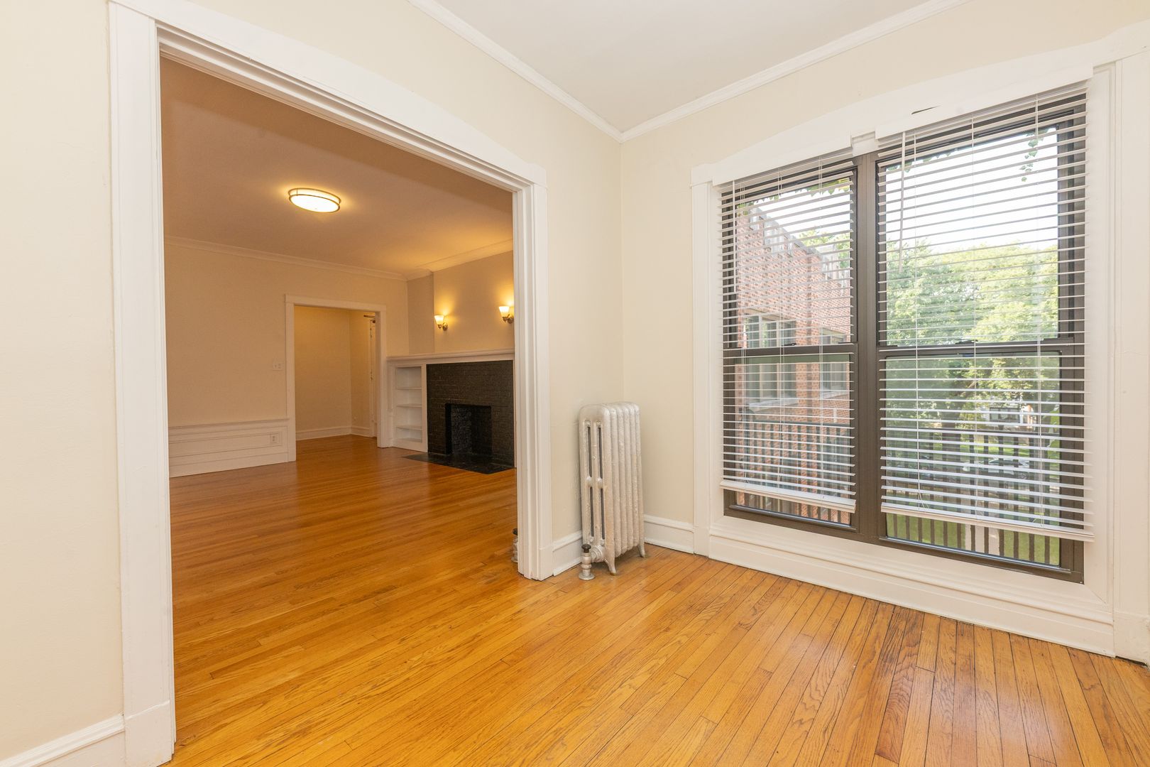 Evanston Apartment: 929-935 Michigan Avenue