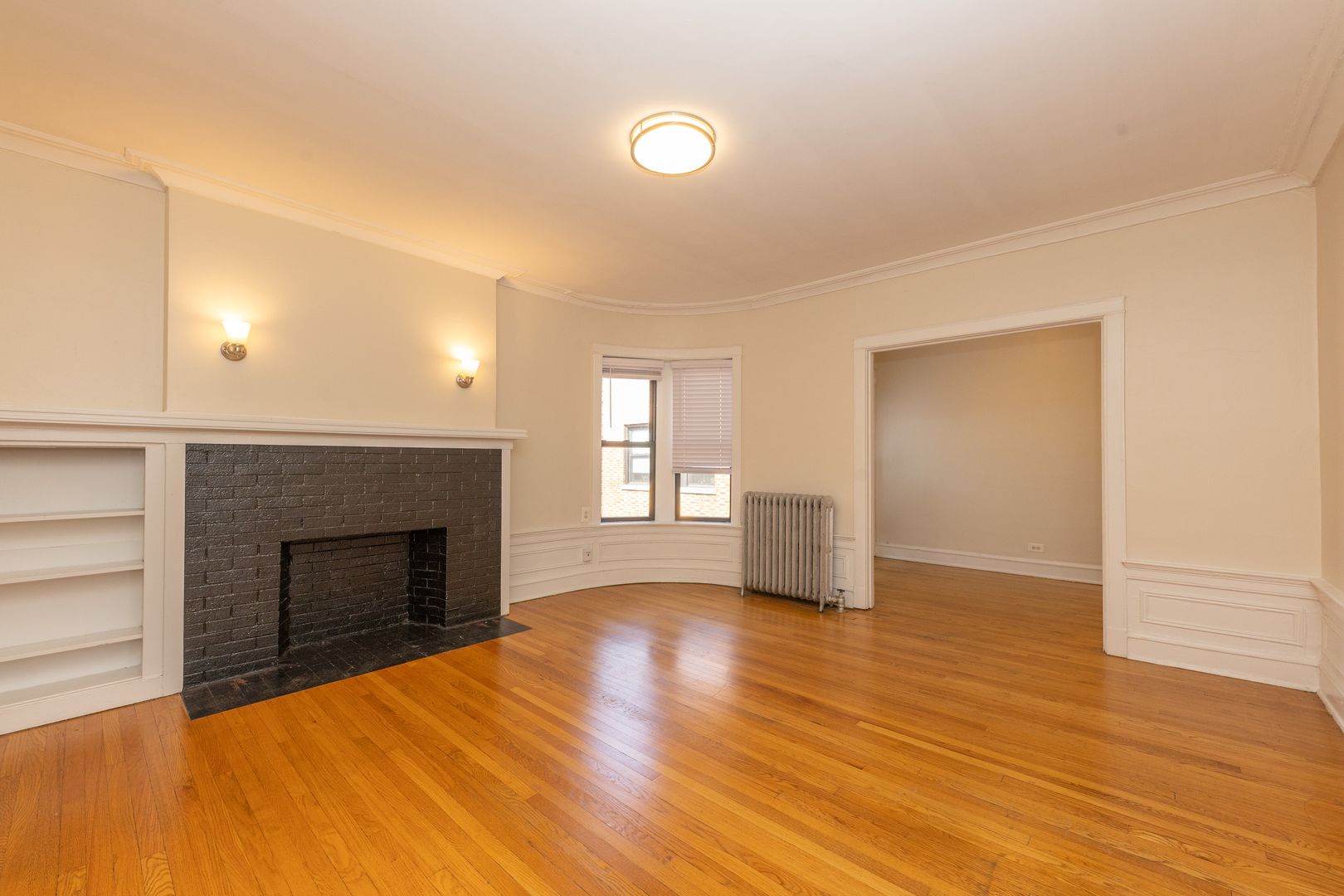 Evanston Apartment: 929-935 Michigan Avenue