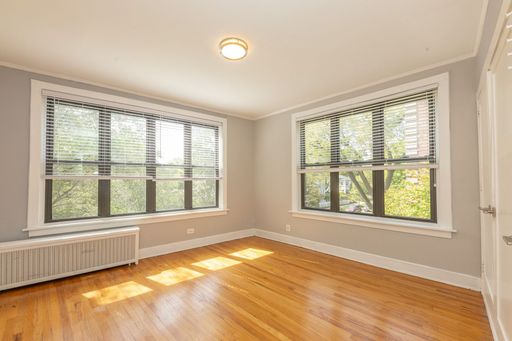 800 Michigan Ave – photo 1