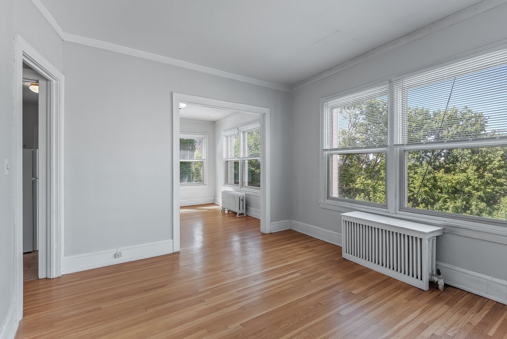 Minneapolis Apartment: 214 Oak Grove St