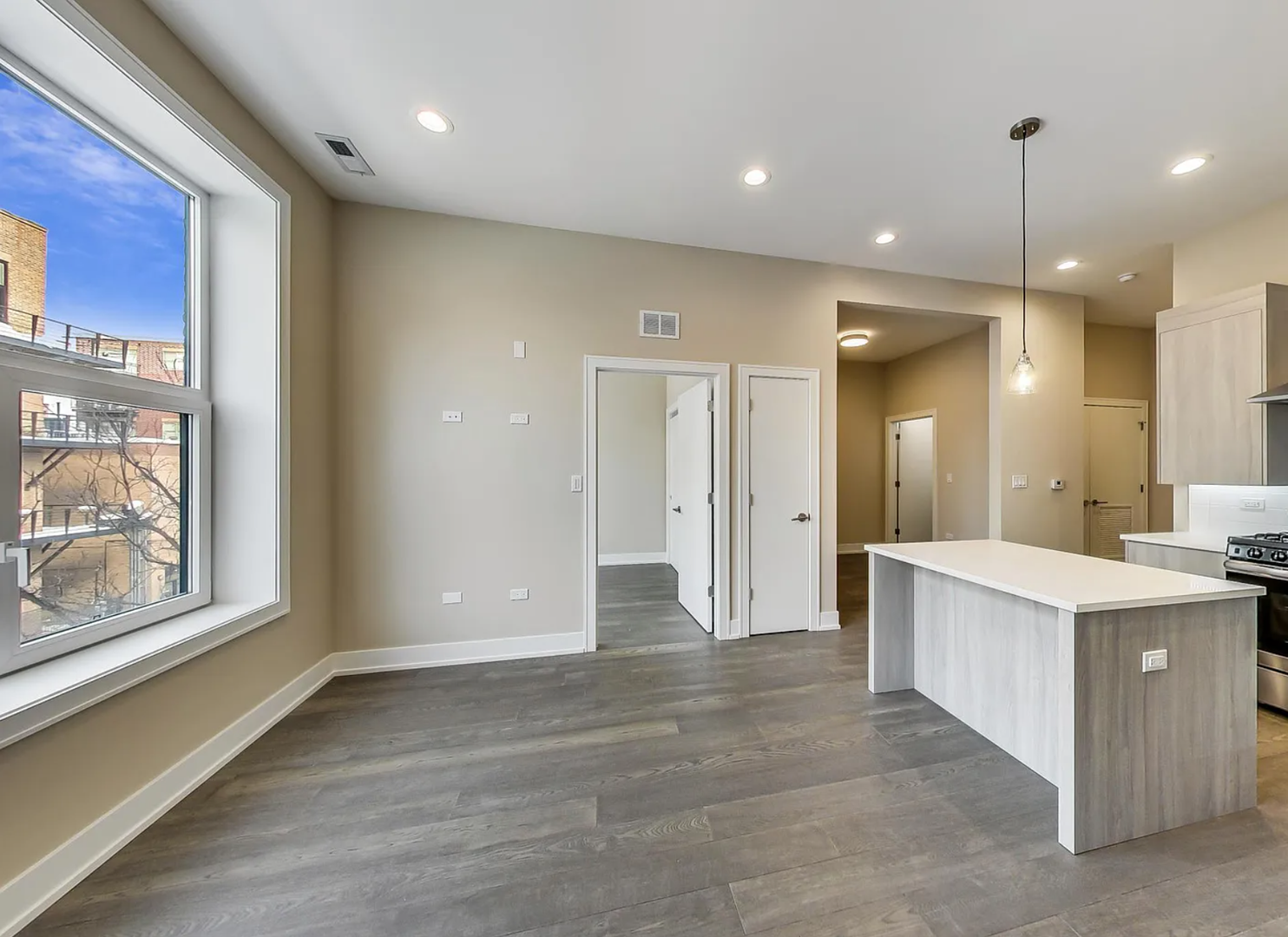 Chicago Apartment: 1741 N Western Ave