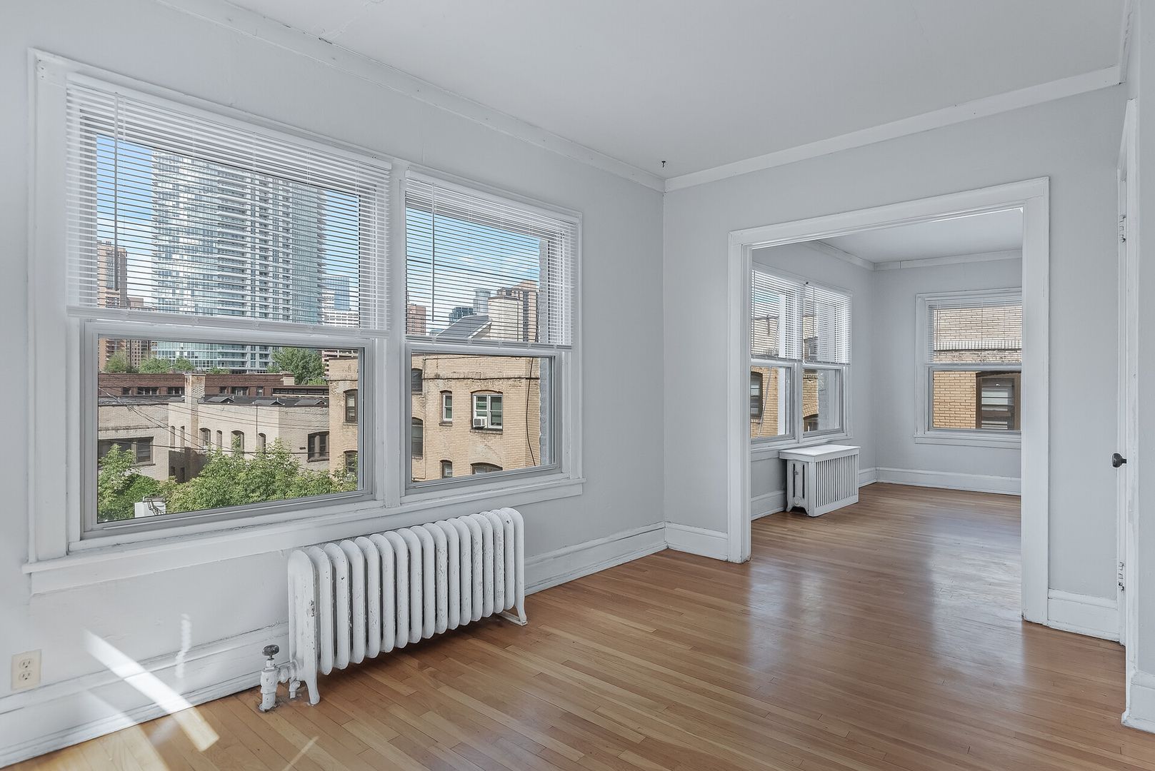 Minneapolis Apartment: 214 Oak Grove St