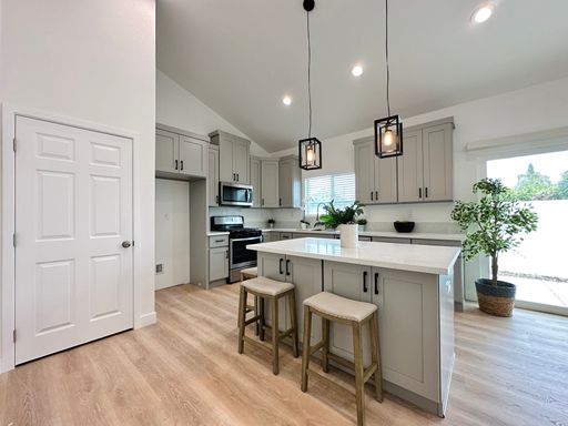 Showing Times: to schedule a viewing, please contact us – photo 1