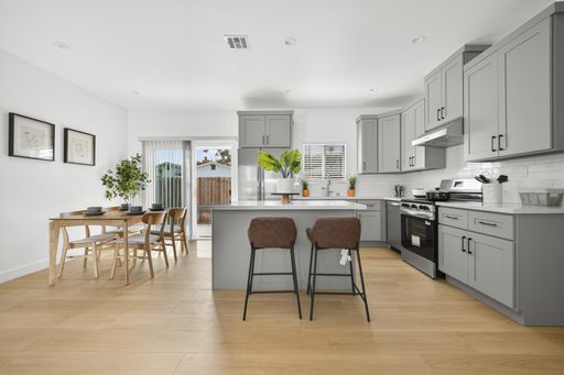Showing Times: to schedule a viewing, please contact us – photo 1