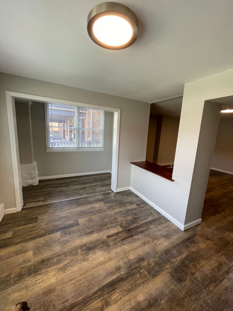 Pittsburgh Apartment: 742 N. Negley Ave
