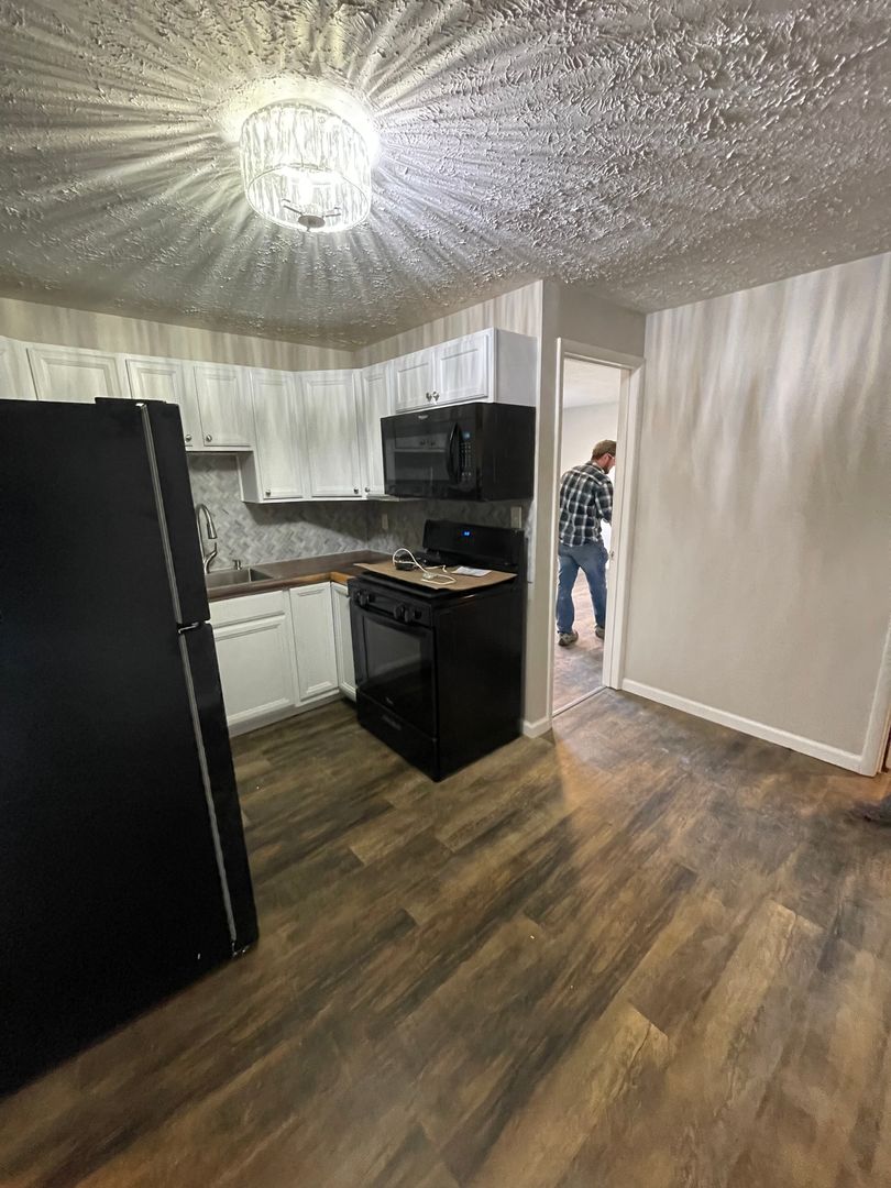 Pittsburgh Apartment: 742 N. Negley Ave