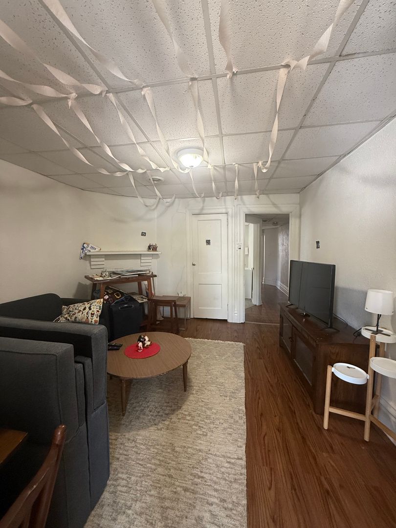 Pittsburgh Apartment: 414 McKee Place
