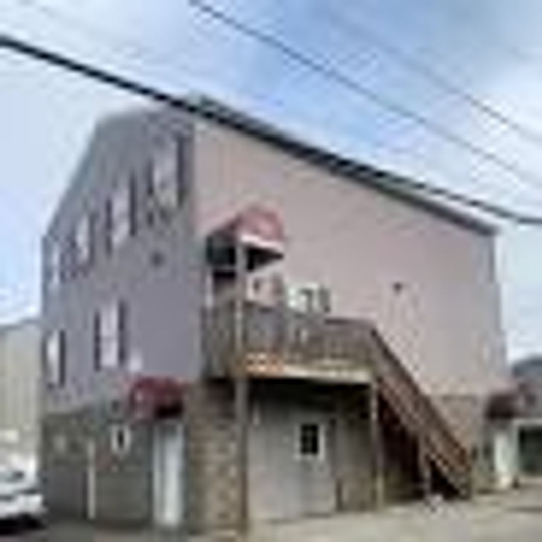 California Townhome: 131 Spring Way