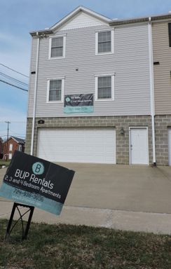 BRIGHT, SPACIOUS AND BEAUTIFUL 3 -BED, 2-BATH TOWNHOME W/ 2-CAR GARAGE - AVAIL NOW!