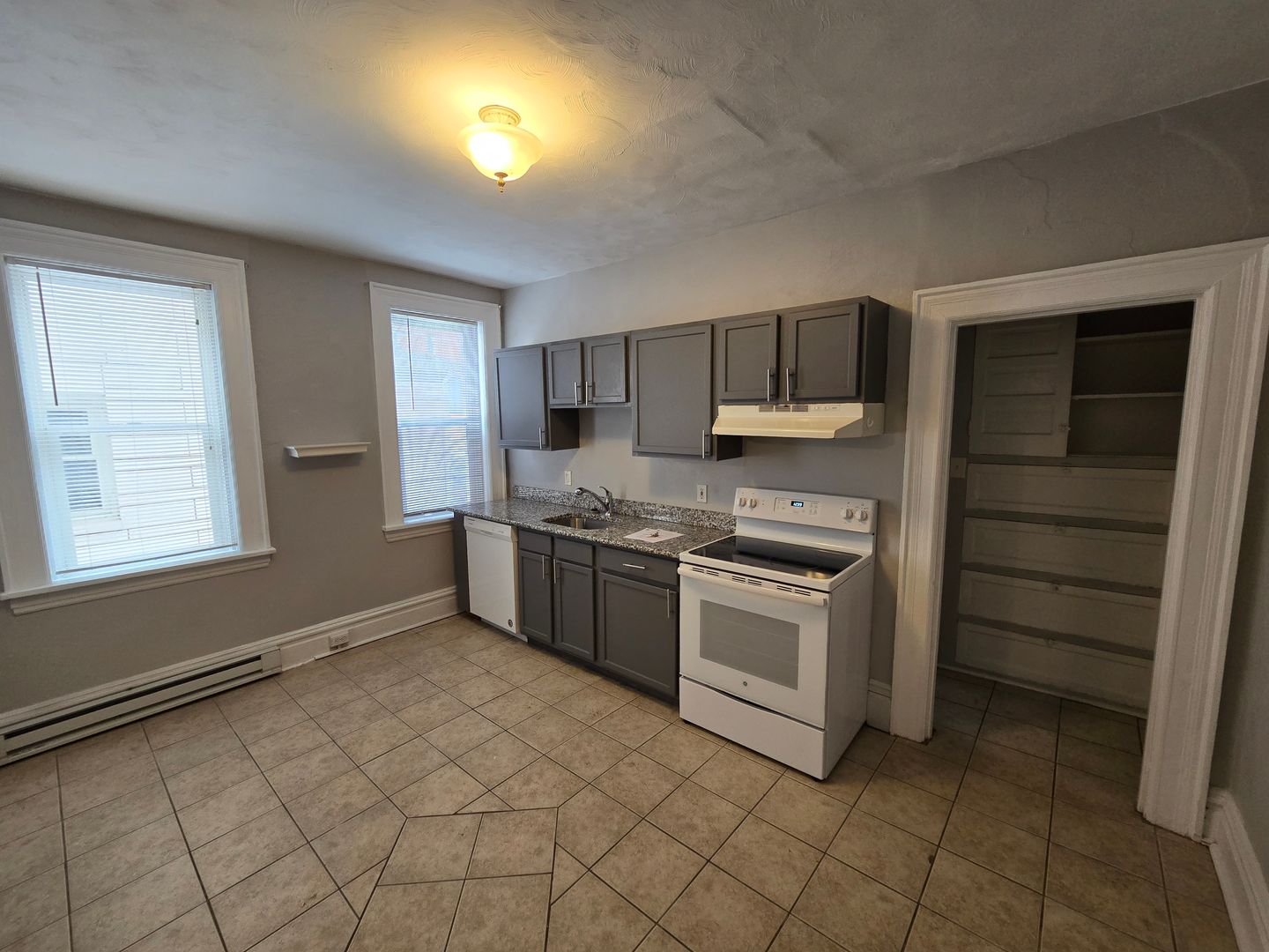 Pittsburgh Apartment: 6716 Thomas Blvd.