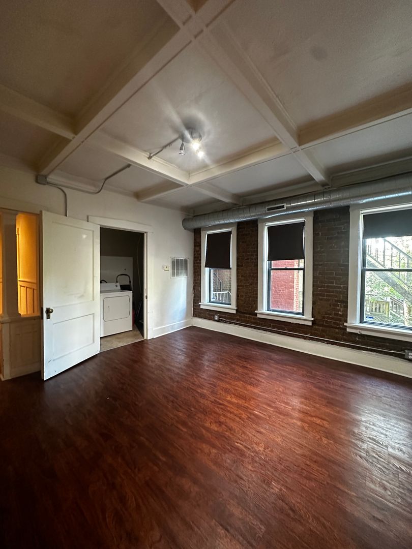 Pittsburgh Apartment: 6723 McPherson Blvd