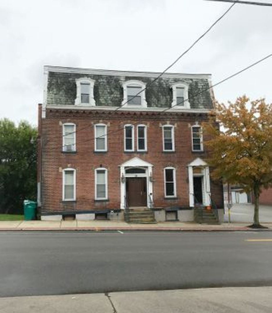 Greensburg Apartment: 13 North Maple Ave