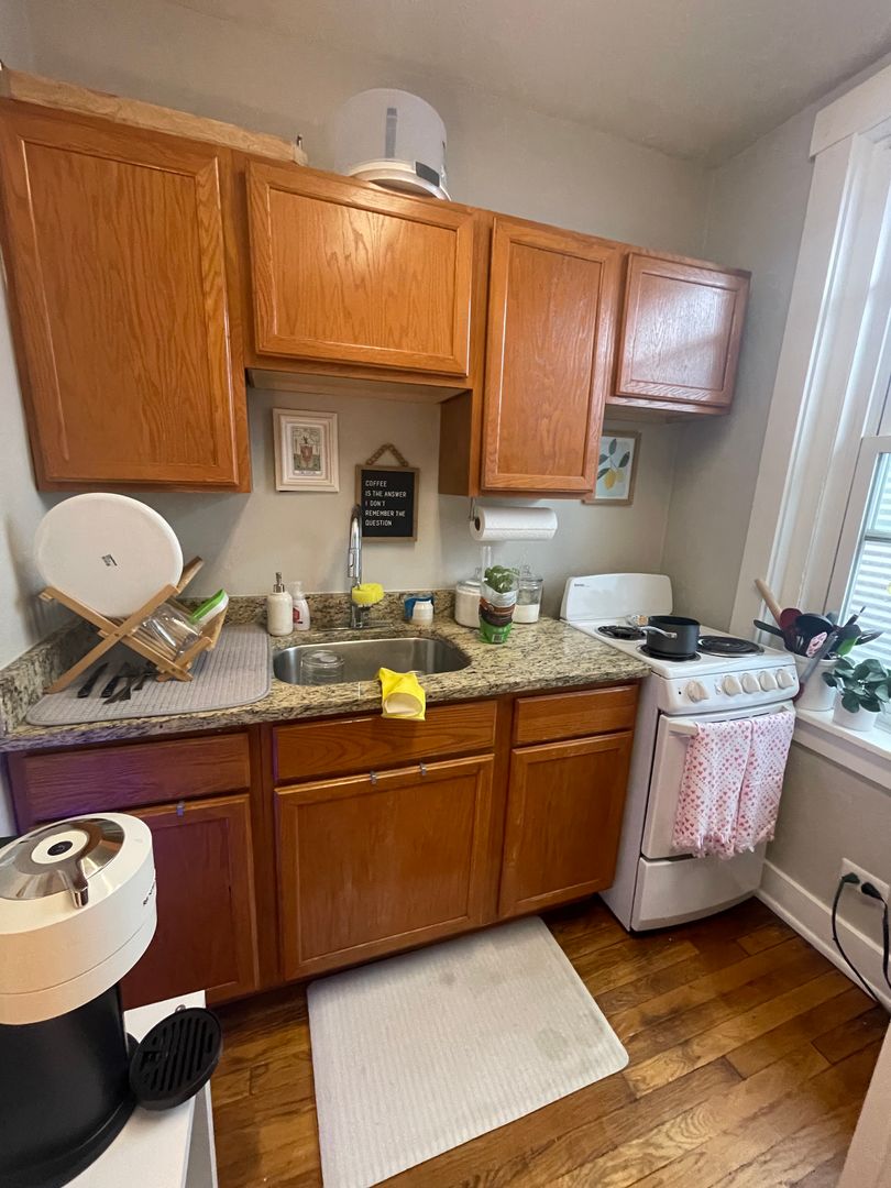 Pittsburgh Apartment: 4828 Liberty Ave.