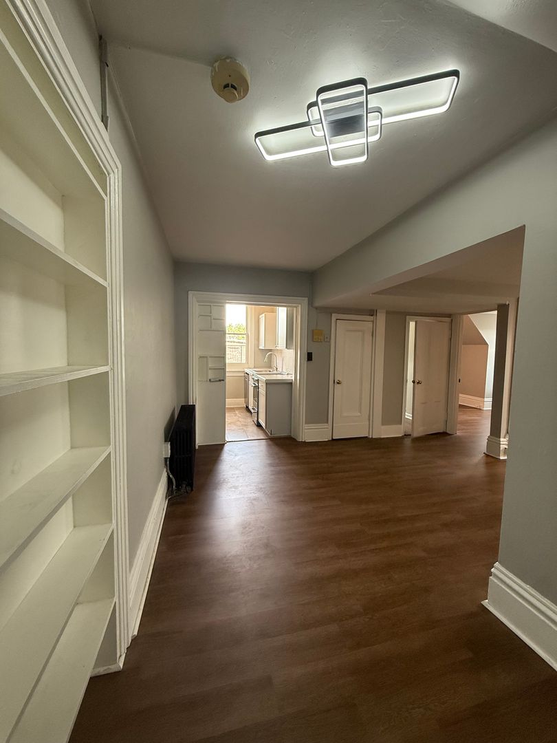 Pittsburgh Apartment: 934 Western Avenue