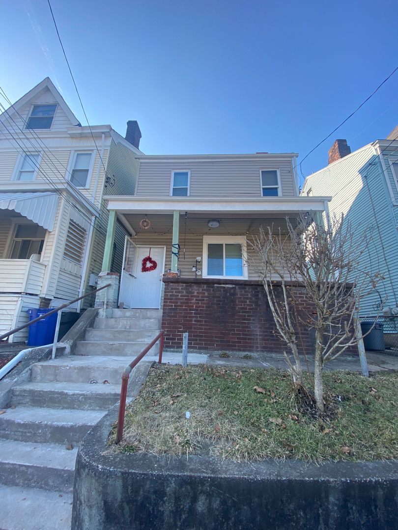 Pittsburgh Apartment: 3319 Parkview Ave