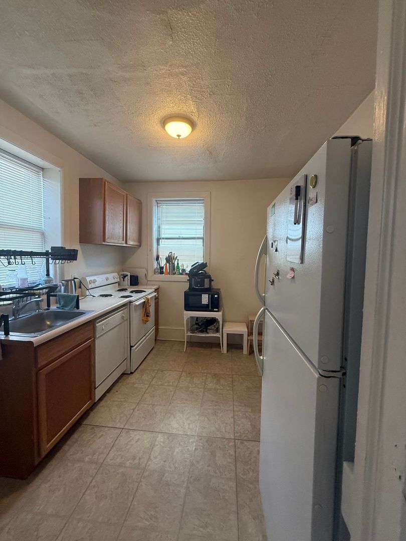 Pittsburgh Apartment: 416 McKee Place