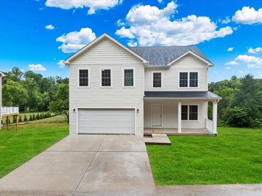 5 BED 2.5 BATH HOME LOCATED IN BLACKSBURG – photo 1