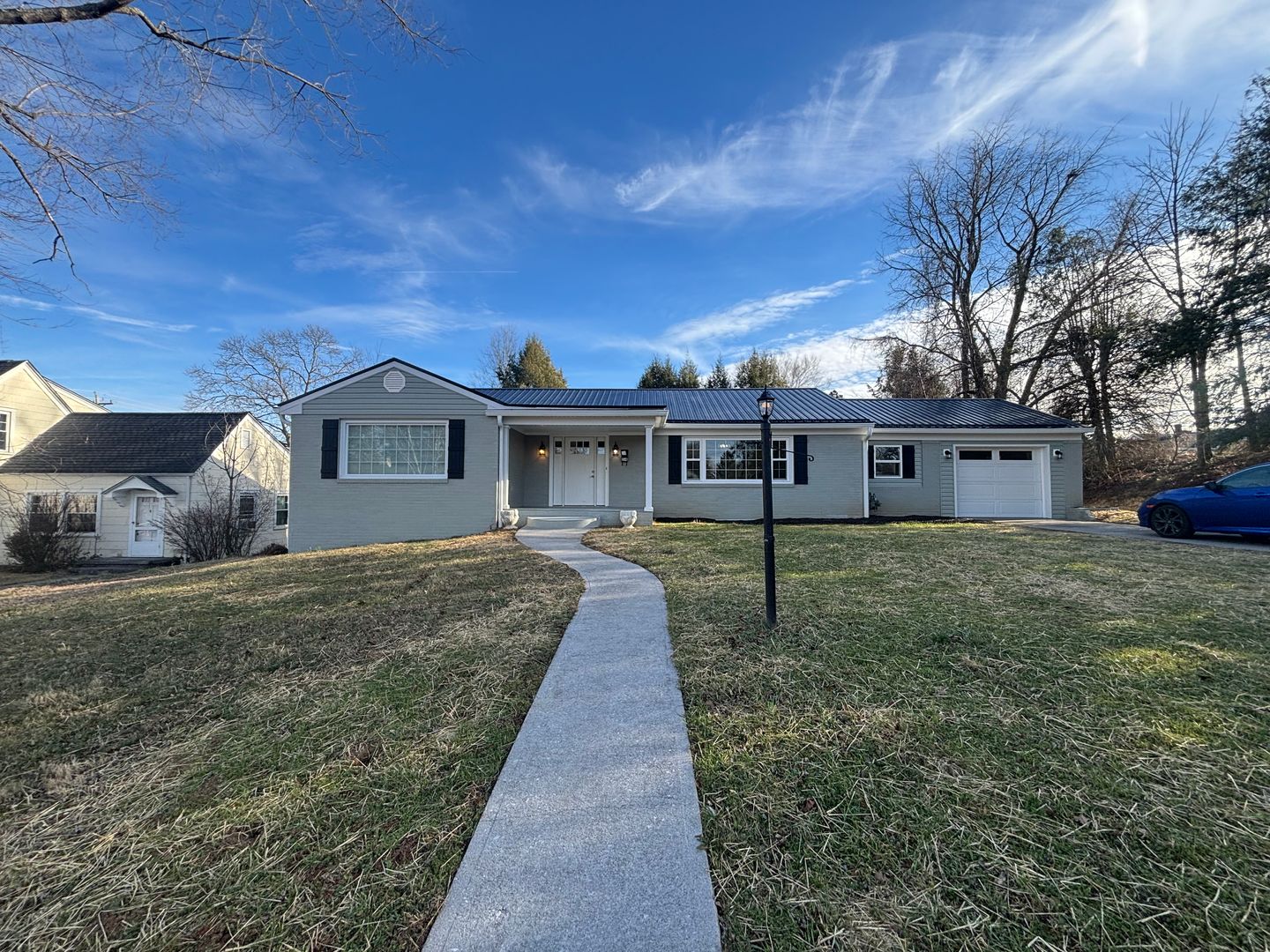 Radford House: 104 8th St