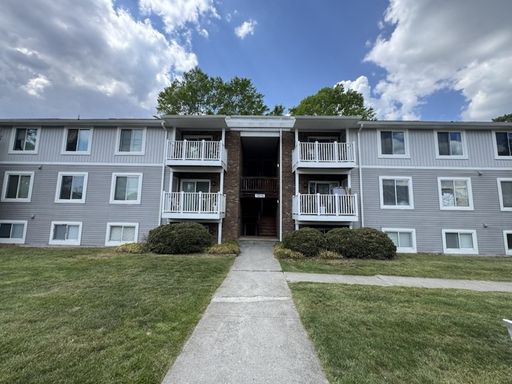Blacksburg, 4 BR / 2 BA Available July 22 – photo 1