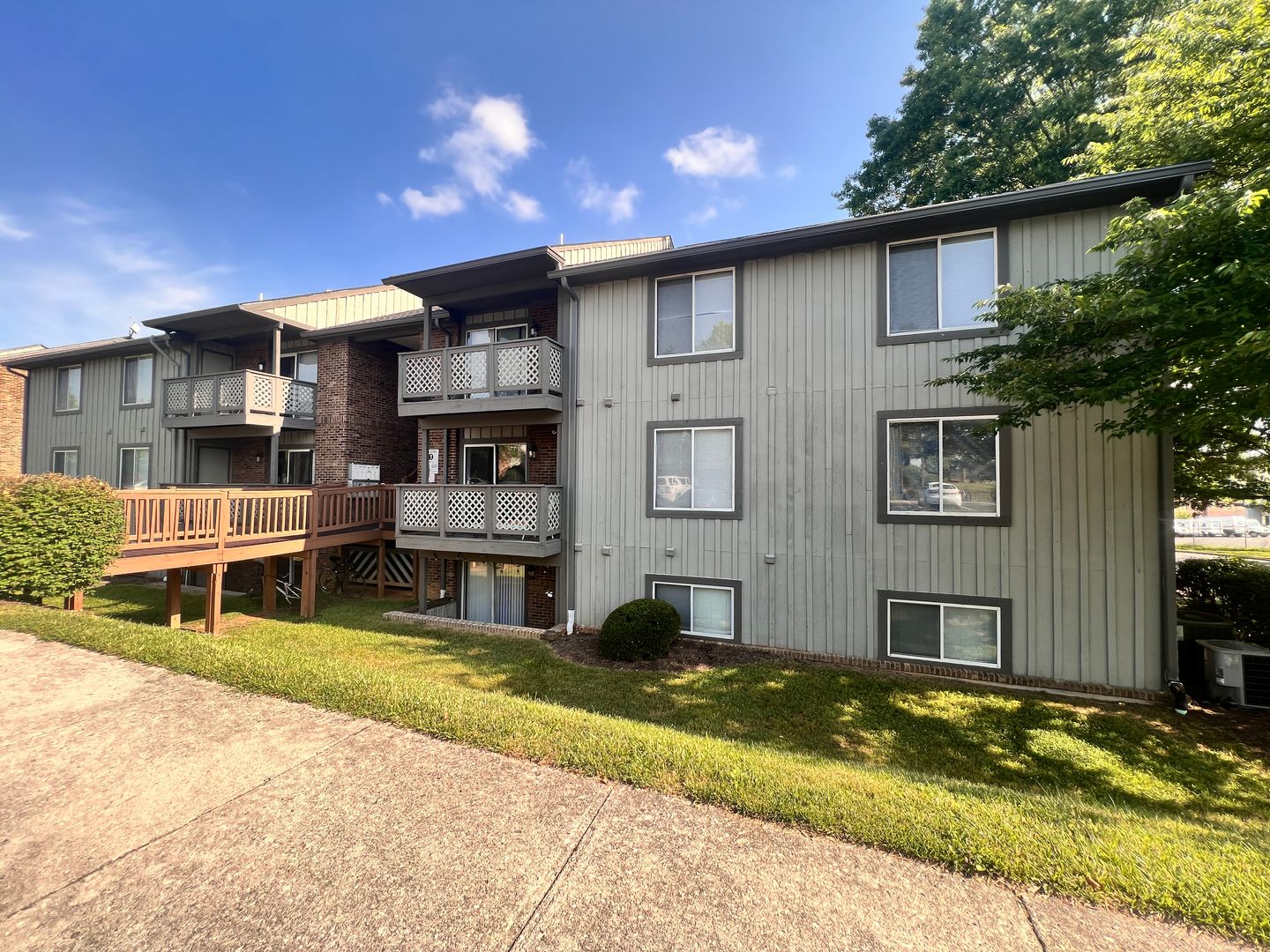 Blacksburg Condo: 800 Claytor Square