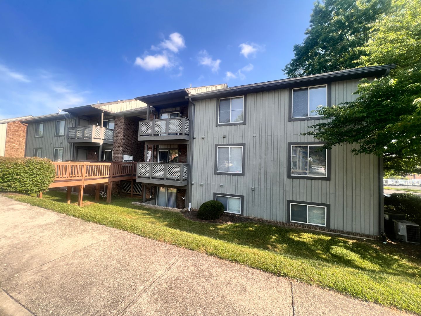 Blacksburg Condo: 800 Claytor Square