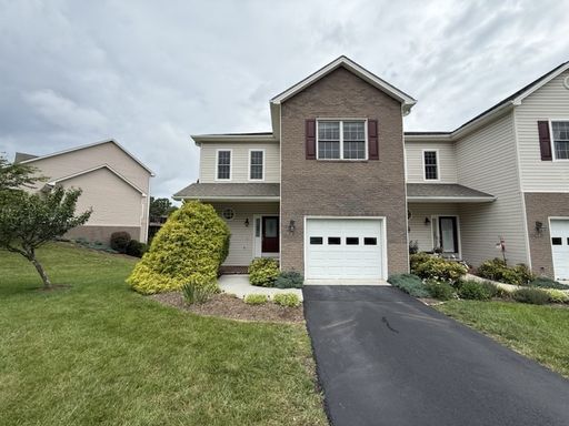 Blacksburg, 3 BR / 2 BA Available August 12 – photo 1