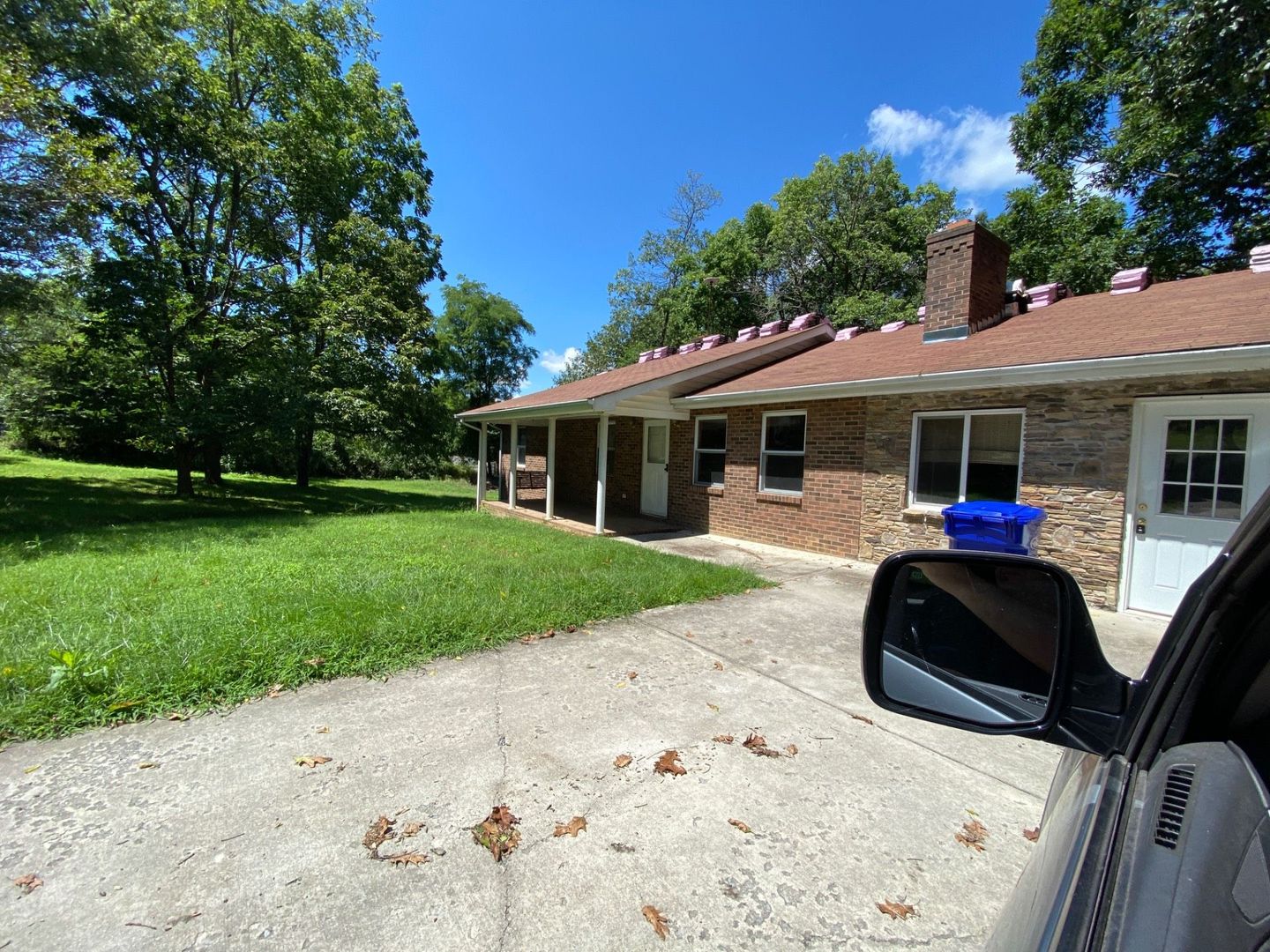 Blacksburg House: 1510 Clay street