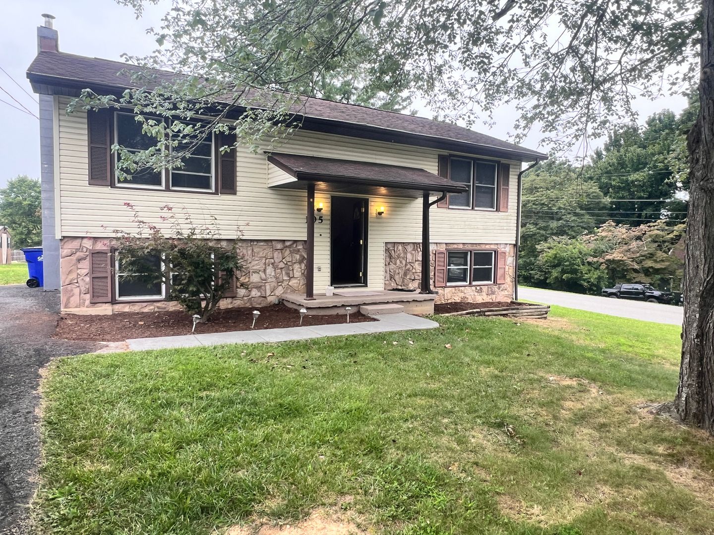 Christiansburg House: 105 Flagg Court