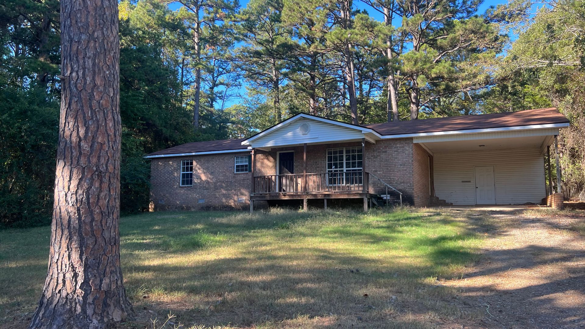 London House: 110 Hill Blvd