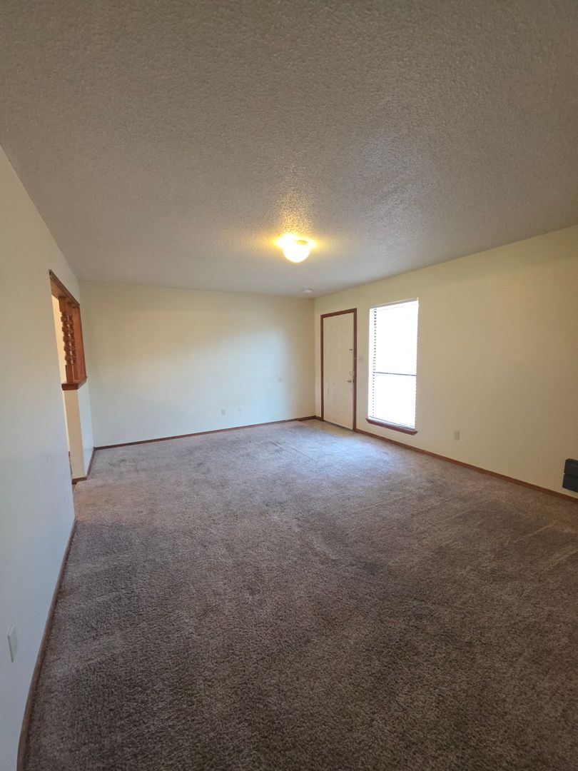 Russellville Apartment: 1208 S. Frankfort A