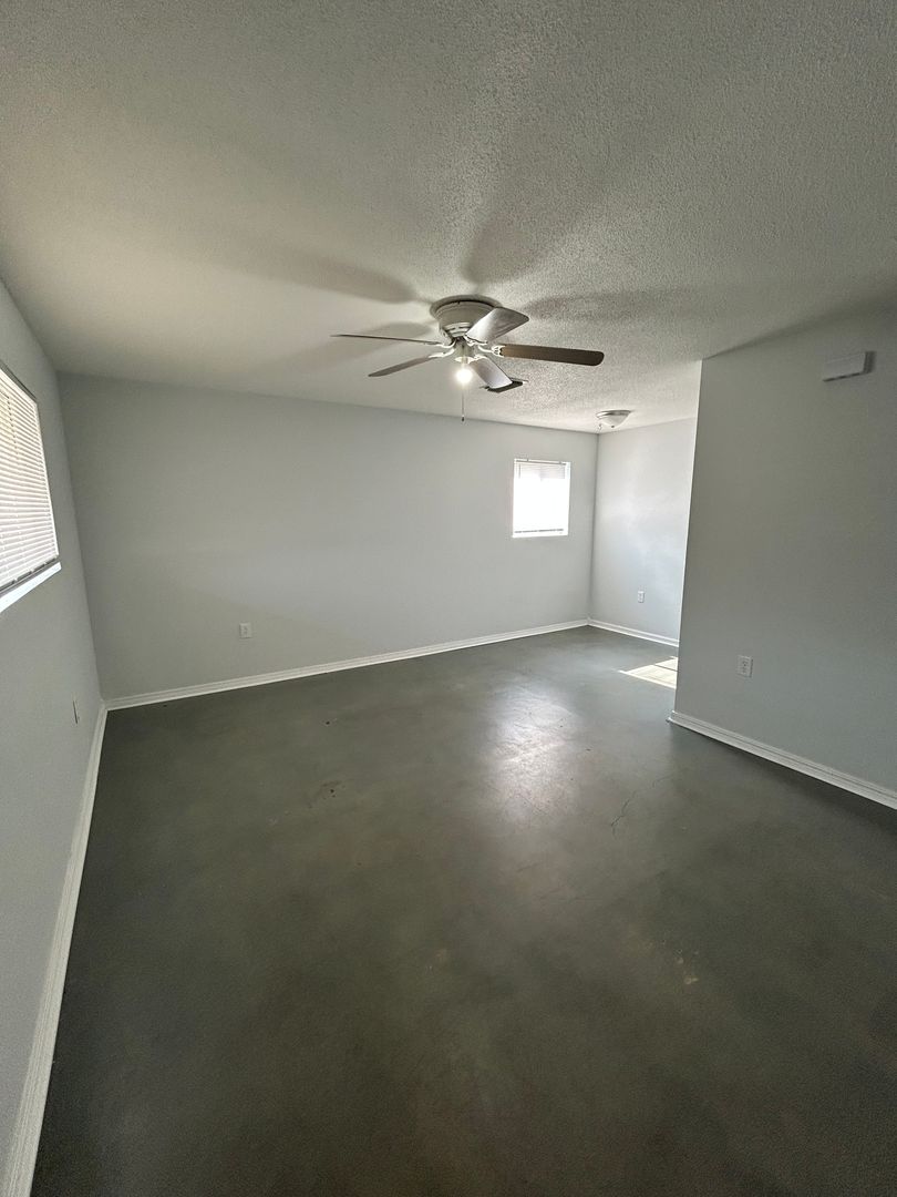 Russellville Apartment: 210 East Parkway A-D