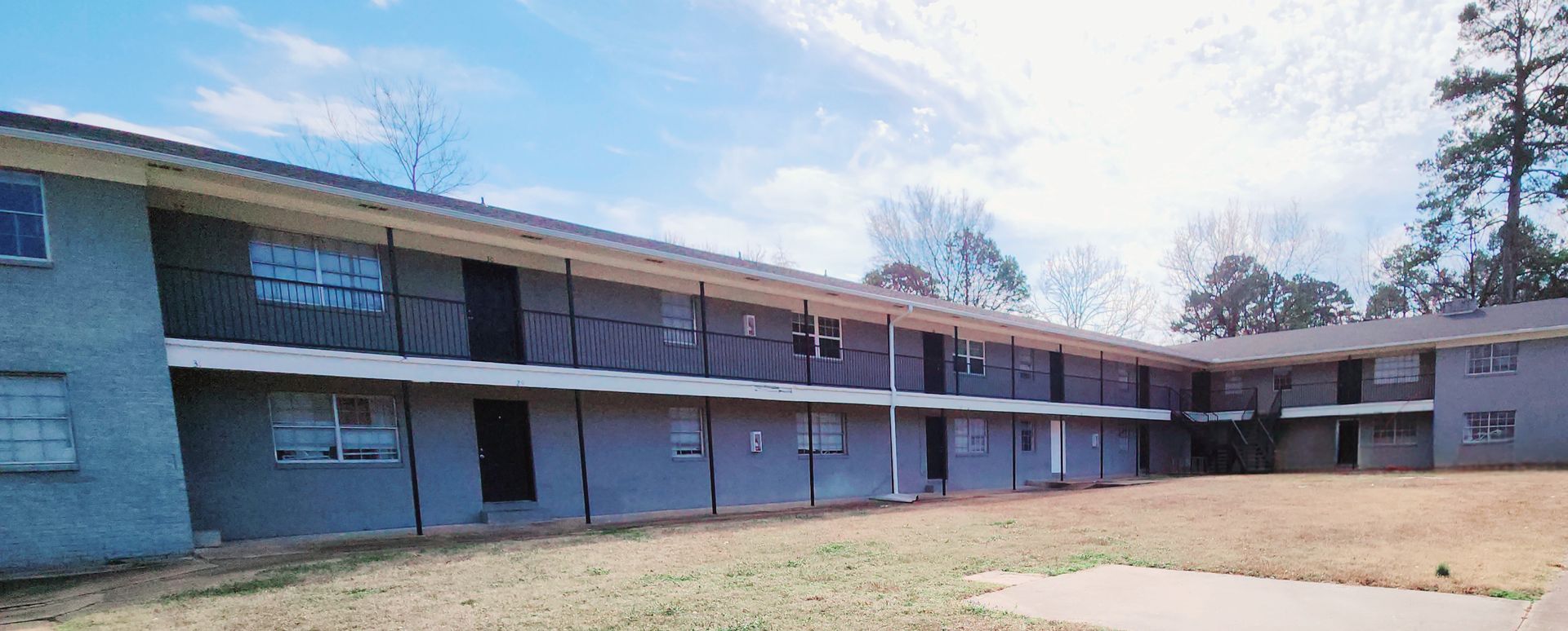 Russellville Apartment: 1910 - 1911 S. El Paso