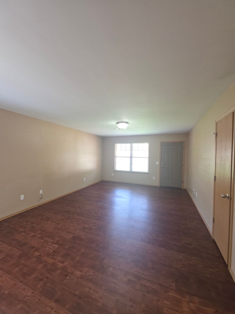 Russellville House: 824 W. 13th Street