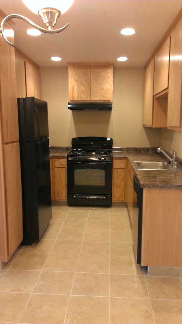 Manteca Apartment: 1405 Stonewood Avenue