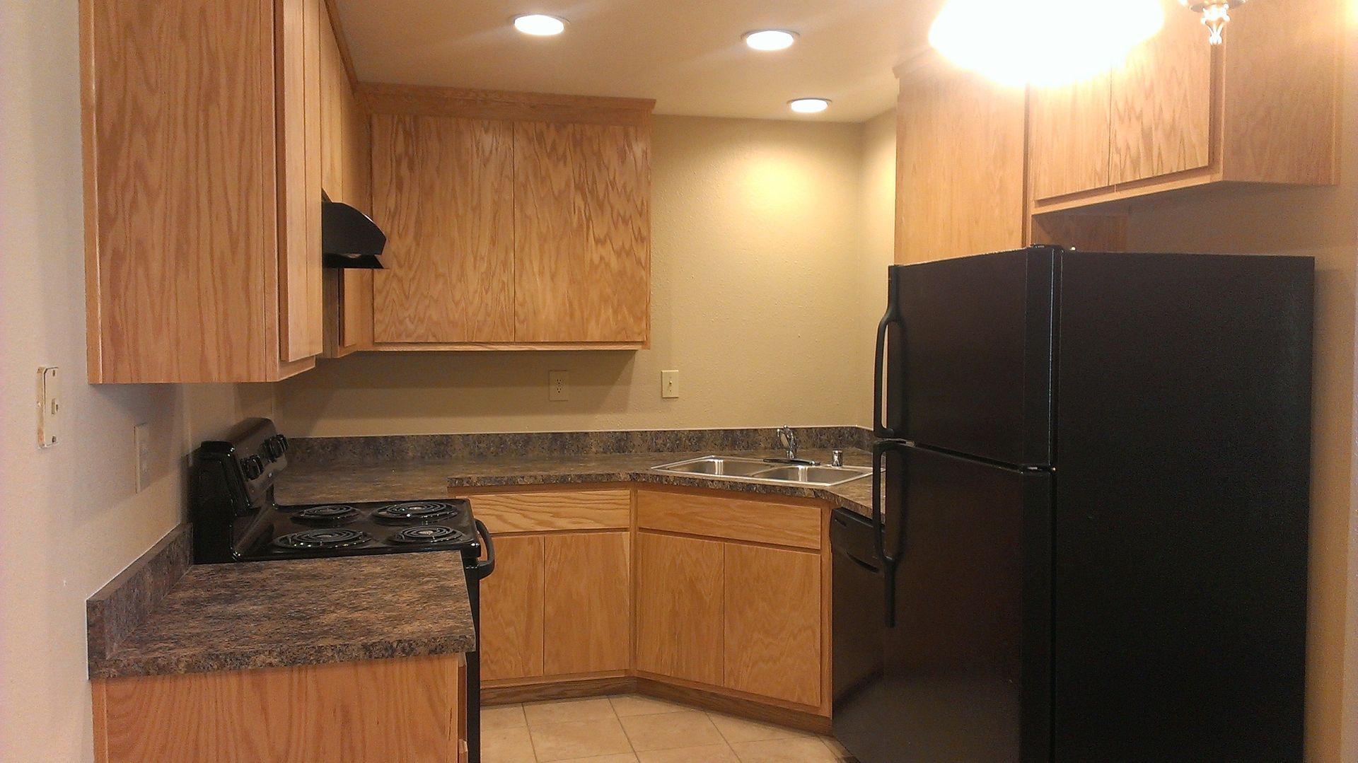 Manteca Apartment: 511 Eastwood Avenue