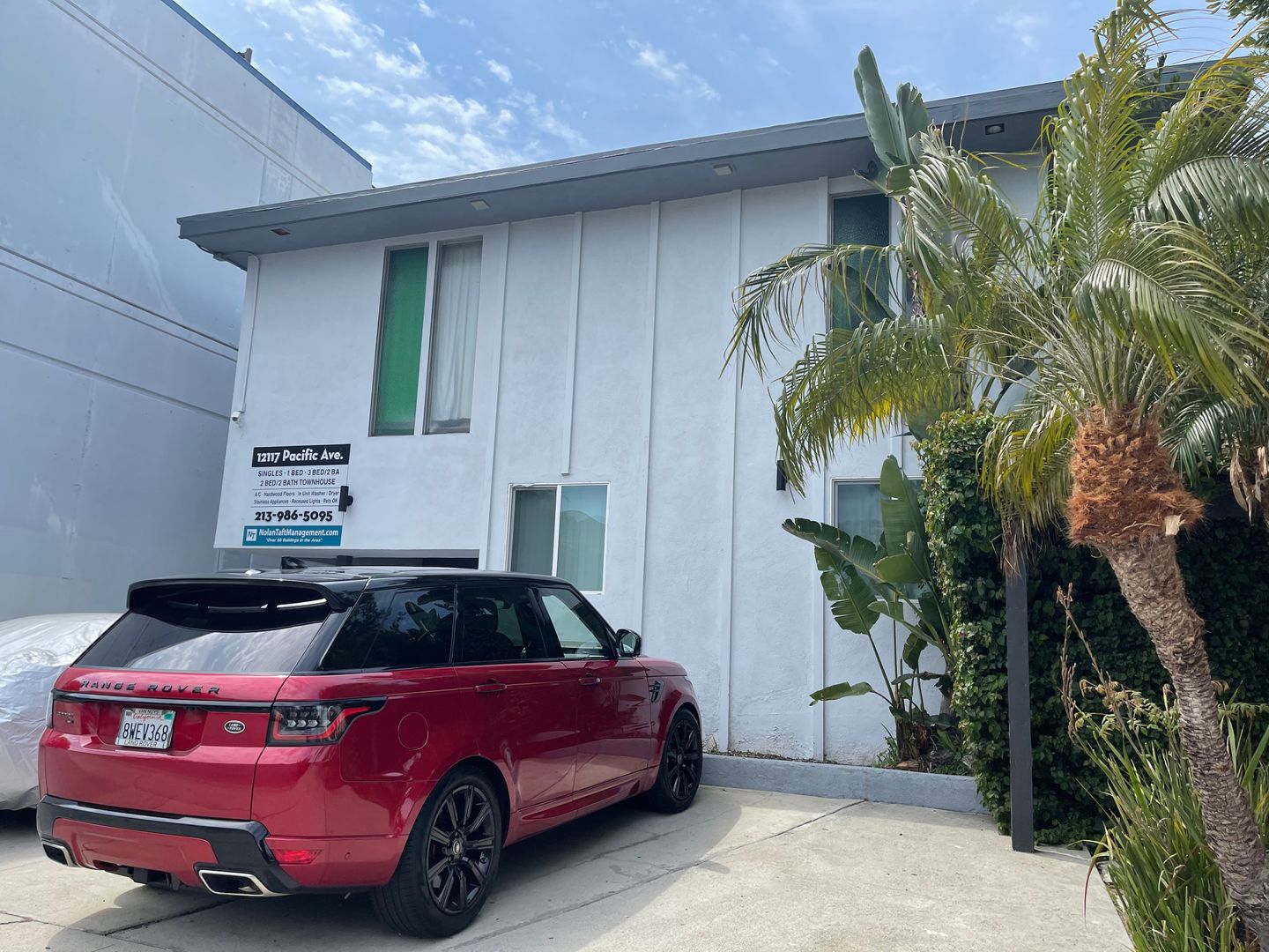 Los Angeles Apartment: 12117 Pacific Ave