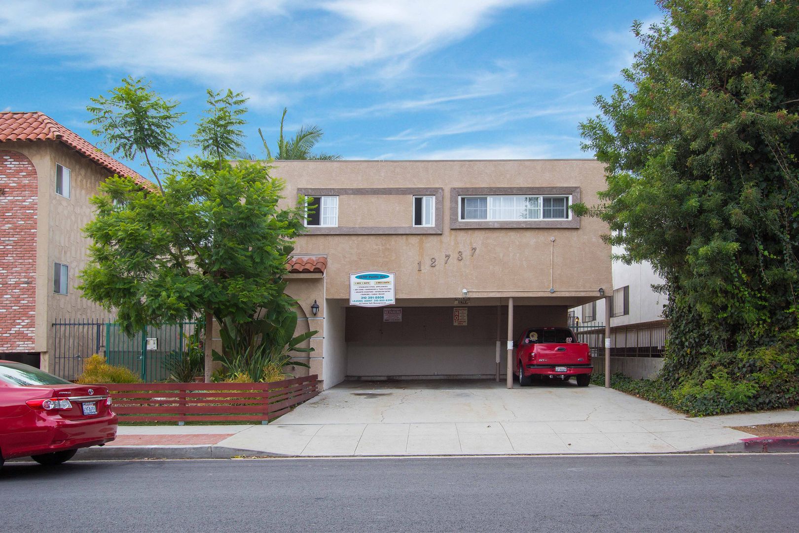 Los Angeles Apartment: 12737 Pacific Ave