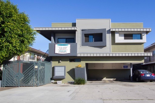 UPPER*2BD*2BA*HWFLS*AC*BALCONY*STAINLESS APPLIANCES*MAR VISTA/VENICE