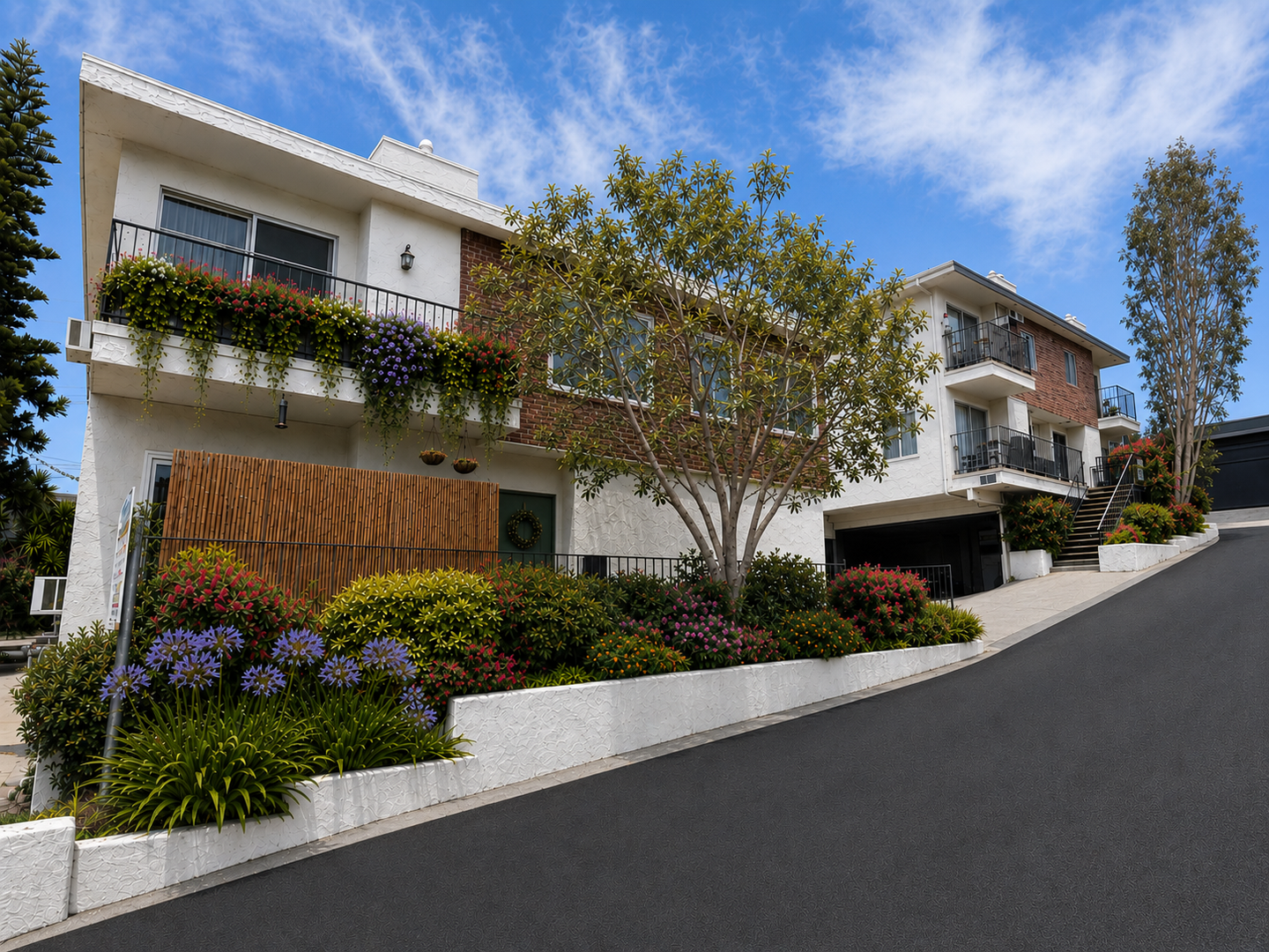Los Angeles Apartment: 3432 34 Centinela Ave