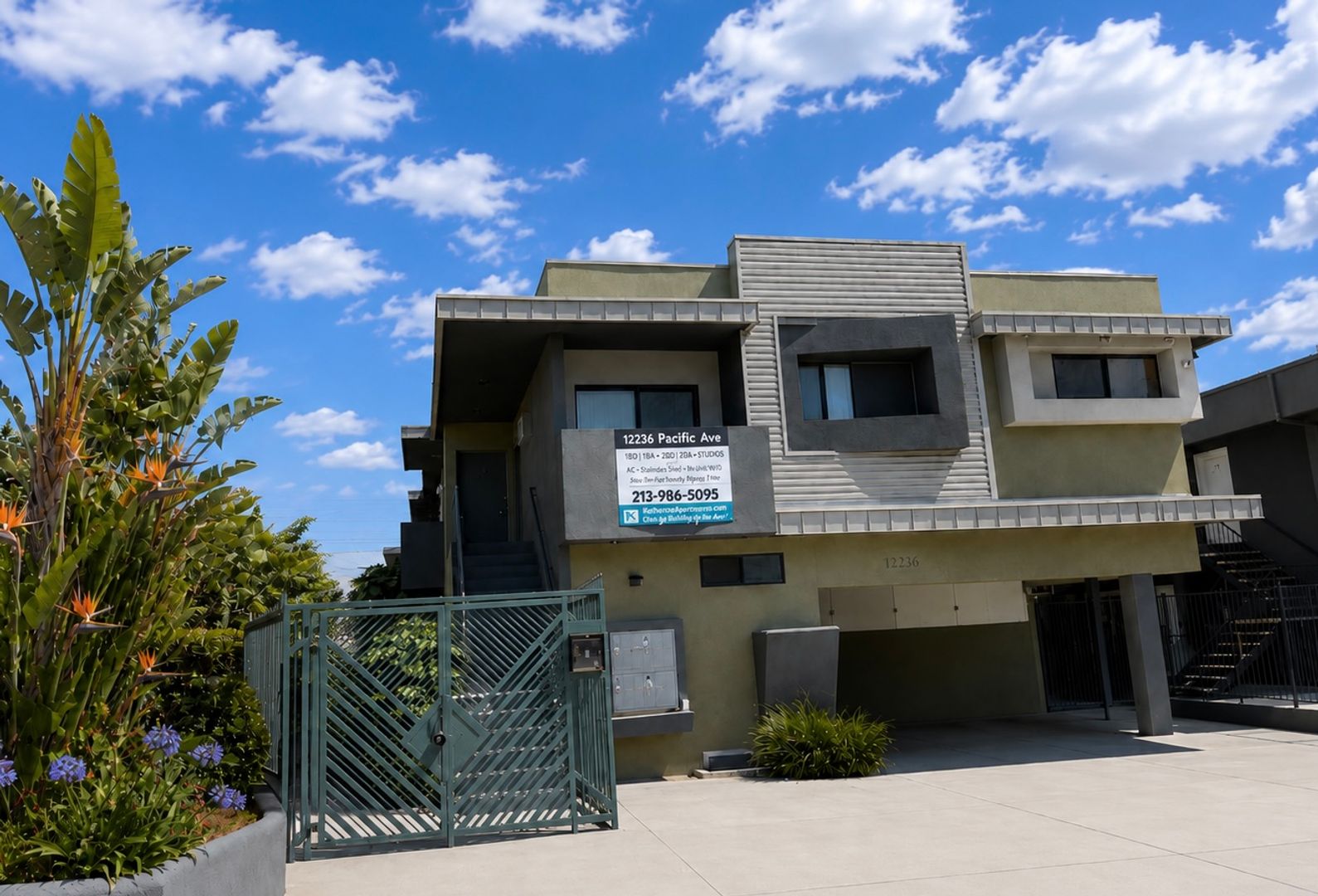 Los Angeles Apartment: 12236 Pacific Ave