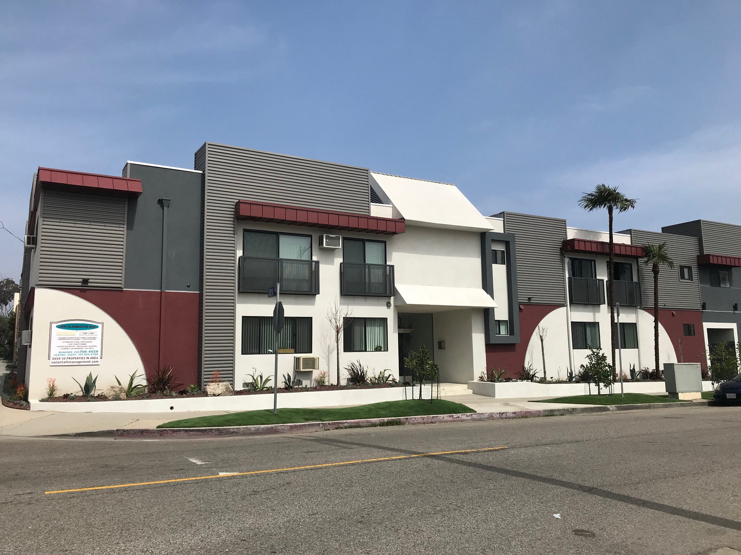 Los Angeles Apartment: 3510 Clarington Ave