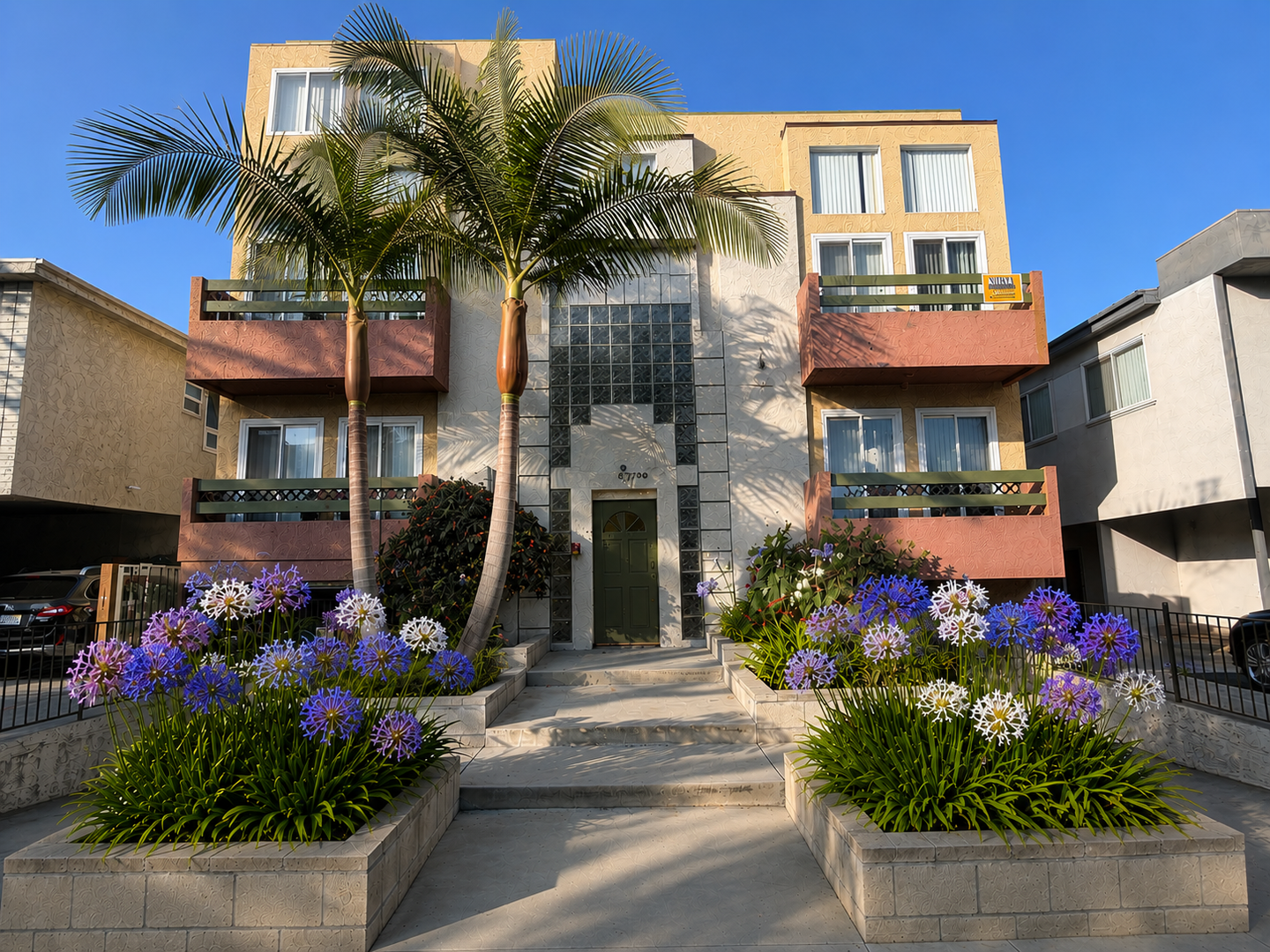 Los Angeles Apartment: 3722 Canfield Ave