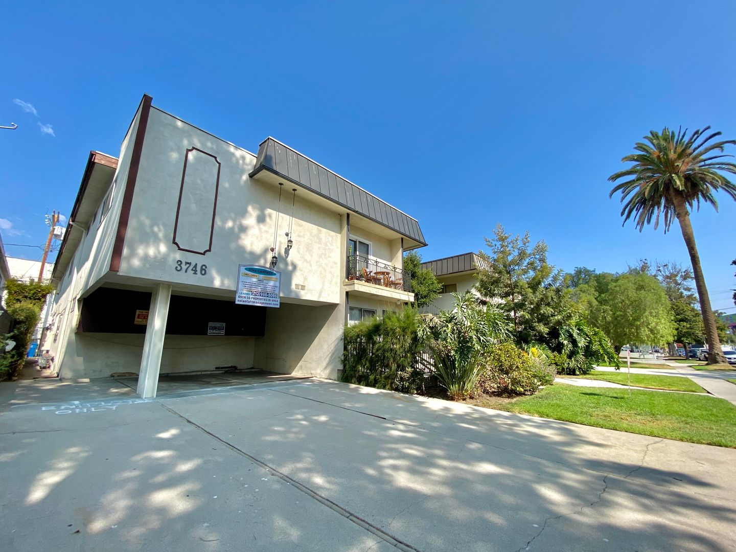 Los Angeles Apartment: 3746 Canfield Ave.