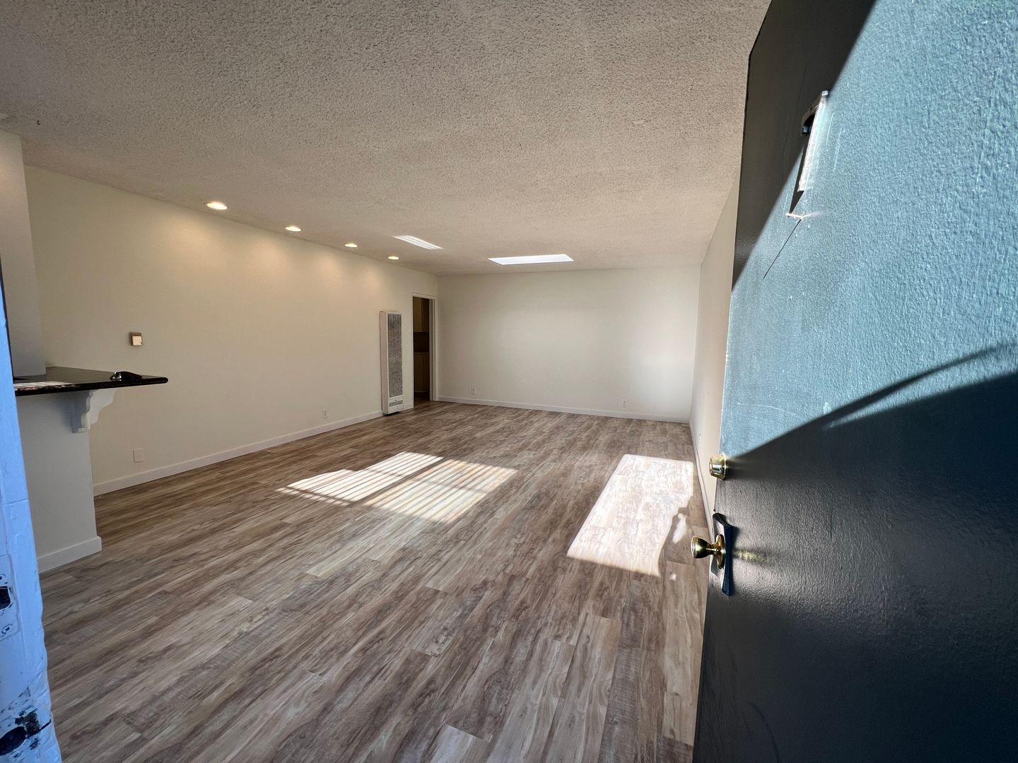 Los Angeles Apartment: 12727 Matteson Ave.