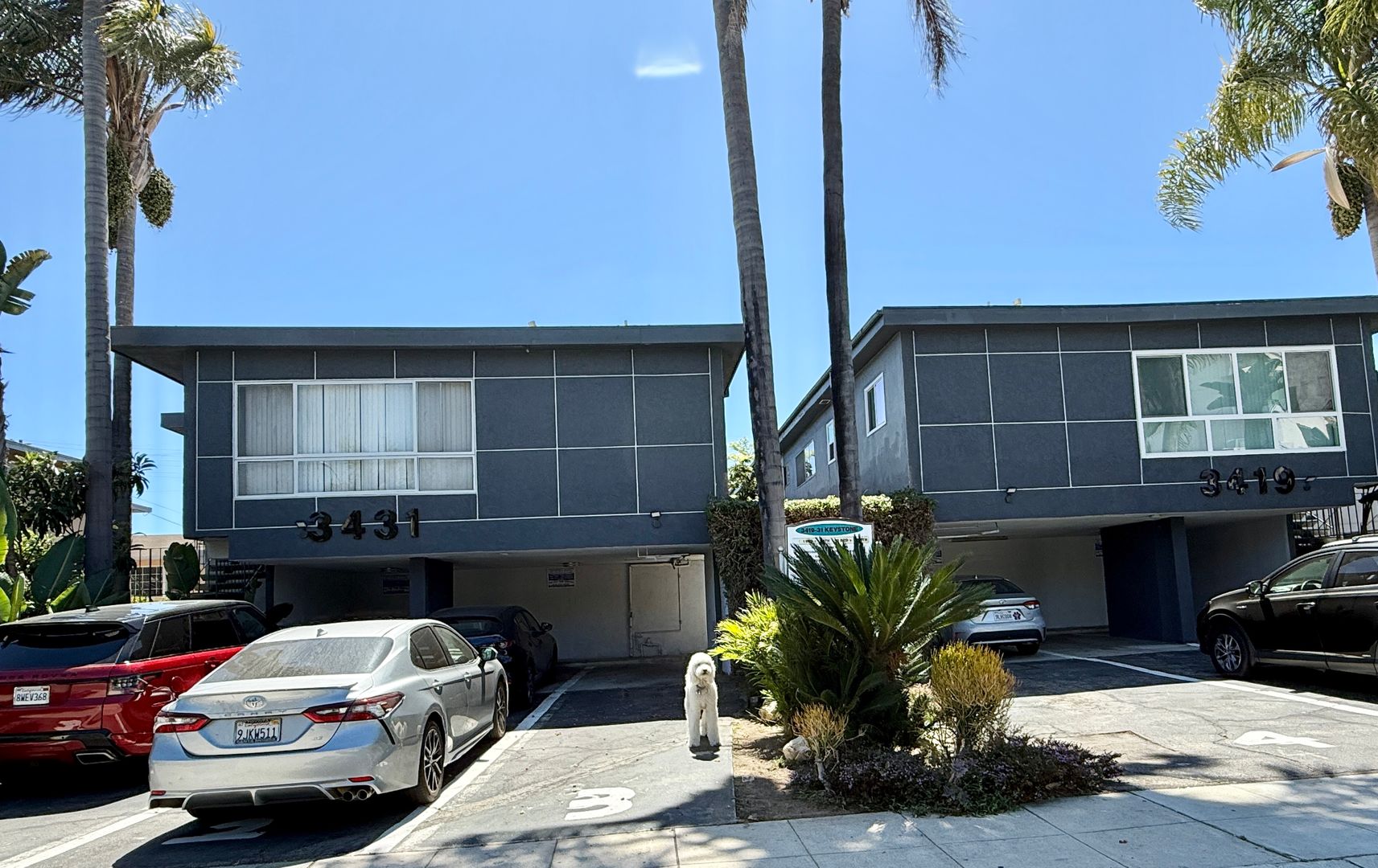Los Angeles Apartment: 3419-31 Keystone Ave
